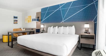 Comfort Inn & Suites New Orleans Airport North