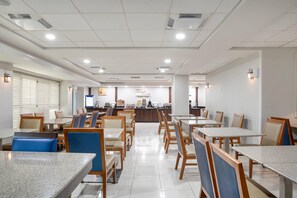 Free daily continental breakfast  - Comfort Inn & Suites New Orleans Airport North (Kenner)