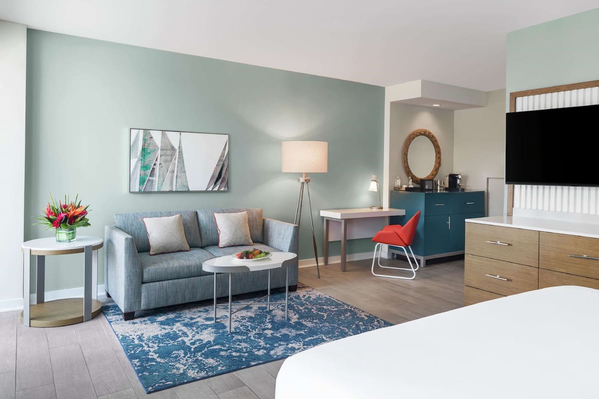 In-room safe, individually decorated, individually furnished, desk