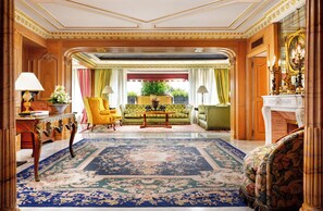 Suite reial | 1 dormitori, roba de llit d'alta qualitat i cobrellits 