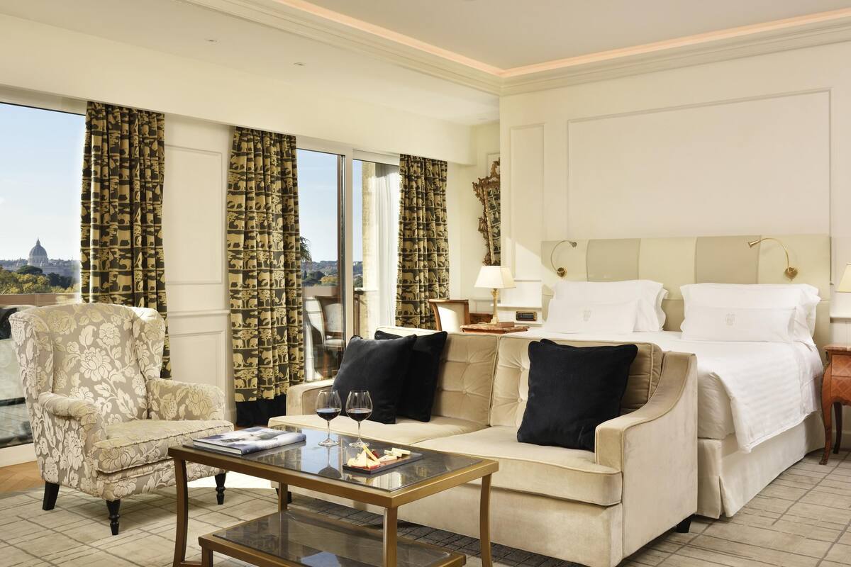 Junior Suite Executive, Park View | Seprai premium, selimut bulu angsa, dan tempat tidur Tempur-Pendic