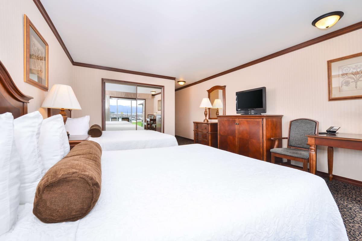 1 bedroom, in-room safe, desk, blackout curtains