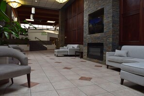 Lobby - Wyndham Garden Ann Arbor (Ann Arbor)