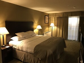 Room, 1 King Bed (Outer Corridor) | Premium bedding, pillowtop beds, desk, blackout drapes