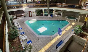 Indoor pool, pool loungers