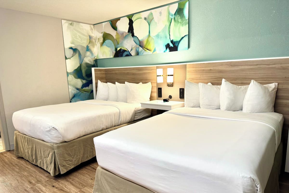 Peralatan tempat tidur premium, tilam berlapik, meja