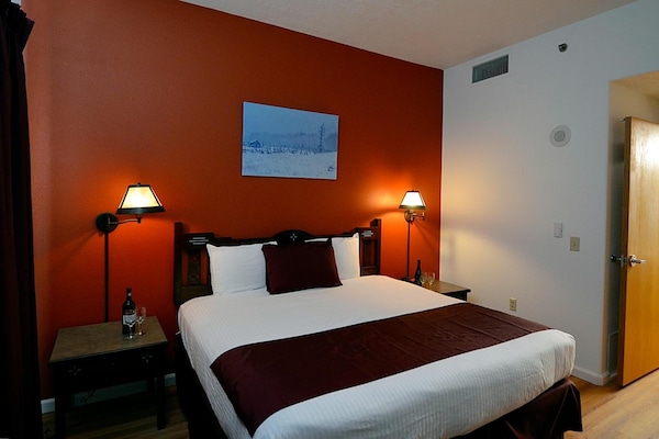 Desk, iron/ironing board, free WiFi, bed sheets