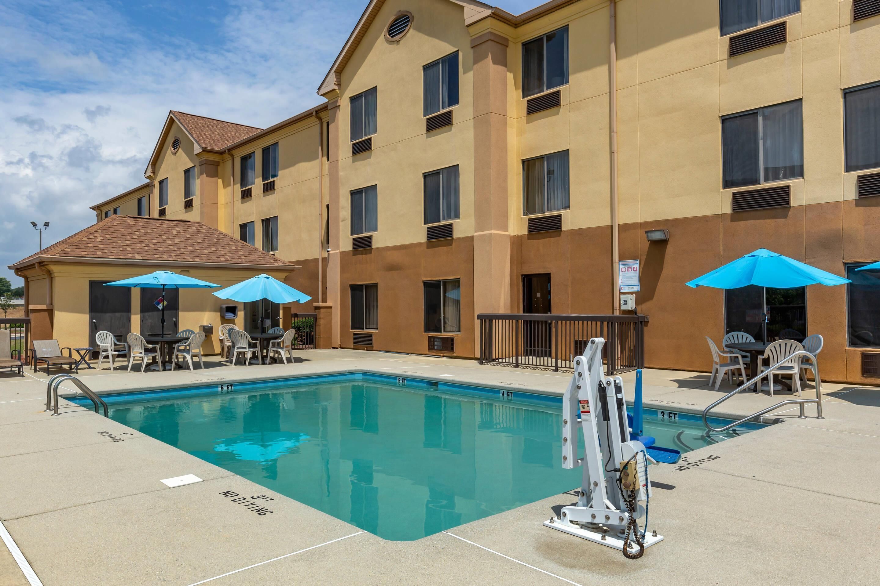 Seasonal outdoor pool