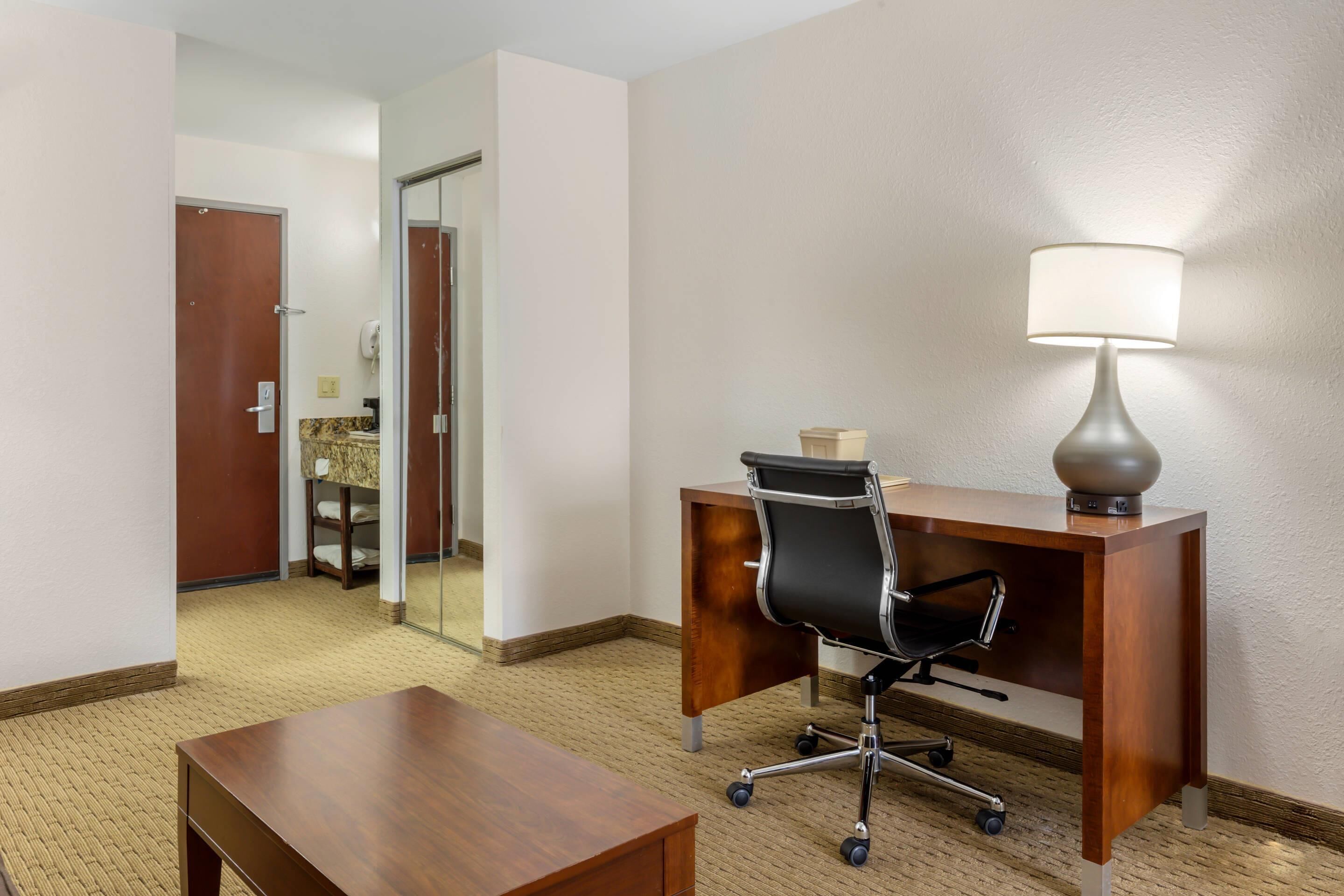 Desk, iron/ironing board, WiFi (free), bed sheets