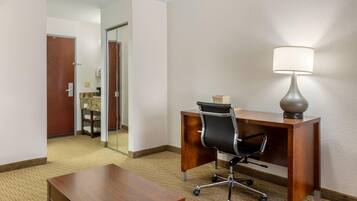 Desk, iron/ironing board, WiFi (free), bed sheets