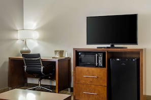 Desk, iron/ironing board, free WiFi, bed sheets
