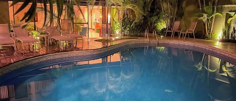Outdoor pool, pool loungers