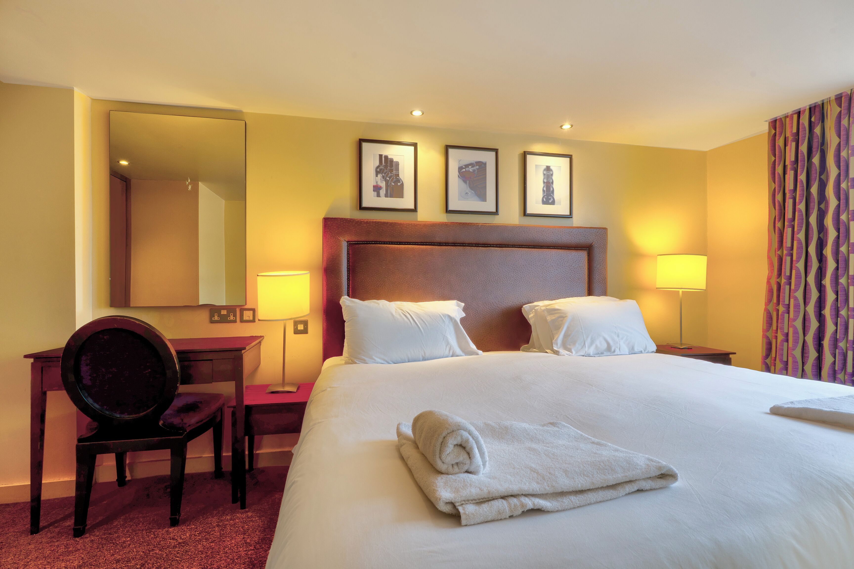 Deluxe Double Room | Desk, blackout curtains, iron/ironing board, free WiFi