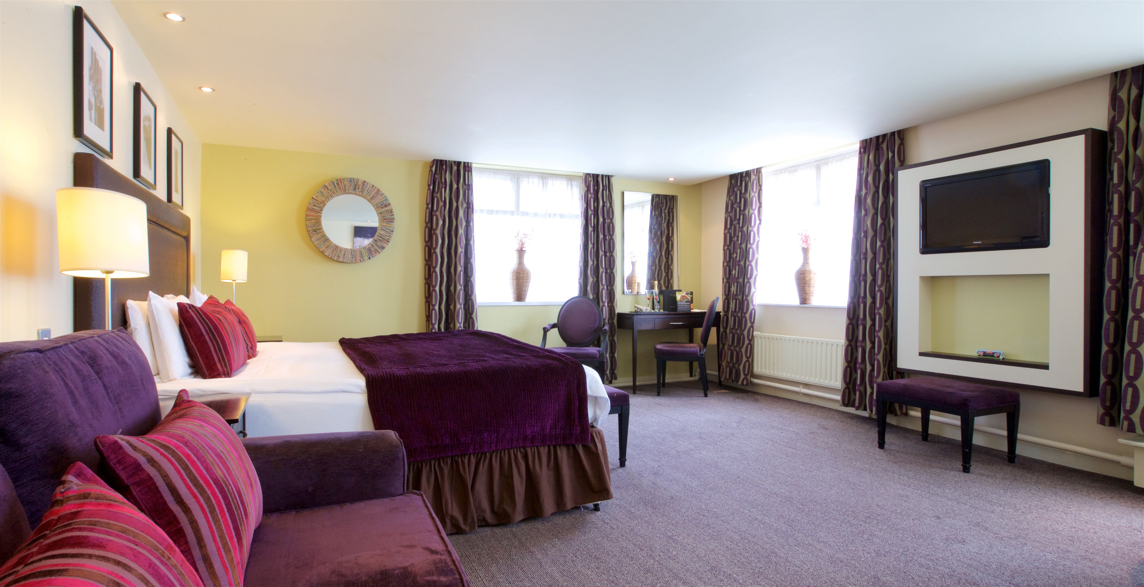 desk, blackout curtains, iron/ironing board, free wifi