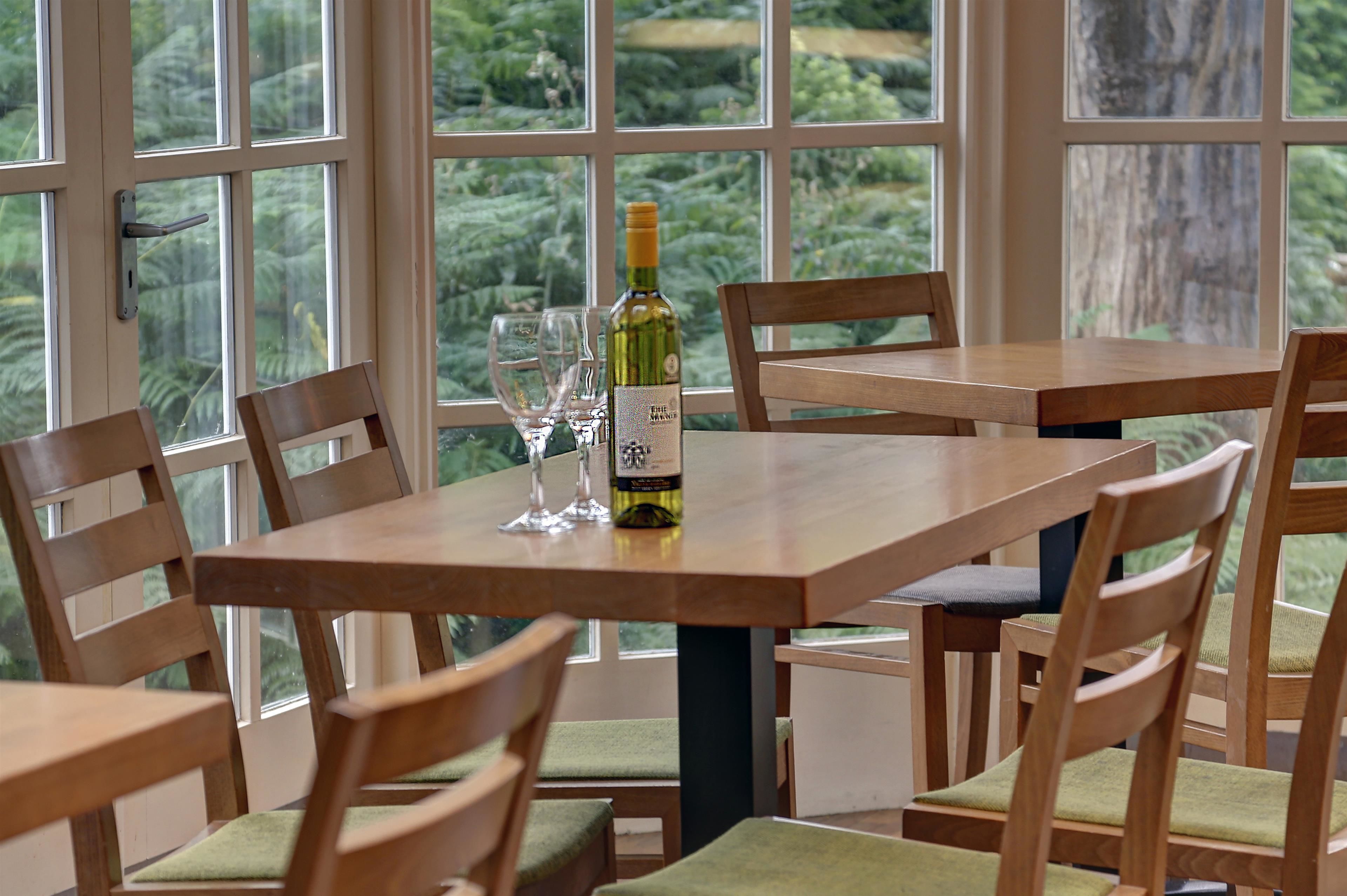 Breakfast, lunch and dinner served