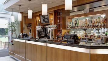 Petit déjeuner, déjeuner et dßner servis sur place