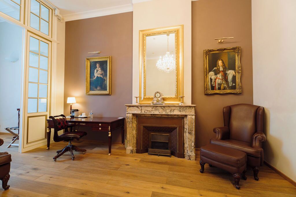 junior suite | in-room safe, soundproofing, iron/ironing board, free wifi