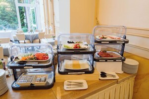 Daily buffet breakfast (EUR 20 per person)