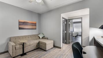 Suite, 2 Queen Beds, Non Smoking (with Sofabed)