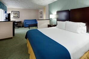 In-room safe, desk, iron/ironing board, free WiFi - Holiday Inn Express & Suites Smithfield - Providence by IHG (Smithfield)
