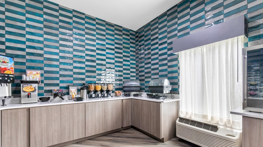 Brentwood Suites Nashville, an Ascend Collection Hotel