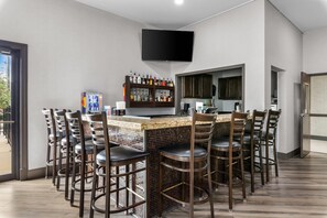 Dining - Brentwood Suites Nashville, an Ascend Collection Hotel (Brentwood)