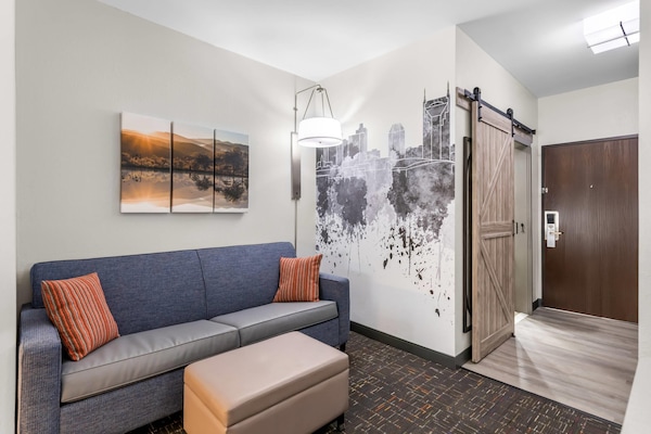 Premium bedding, pillowtop beds, desk, laptop workspace