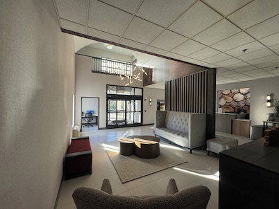 Brentwood Suites, Ascend Hotel Collection