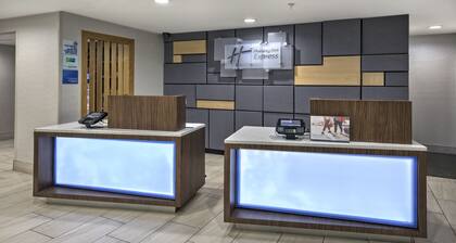 Holiday Inn Express & Suites Crossville by IHG