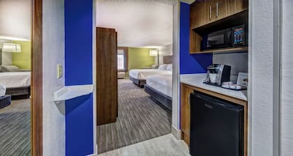 Holiday Inn Express & Suites Crossville by IHG