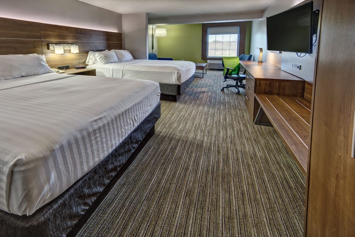 1 bedroom, premium bedding, in-room safe, desk