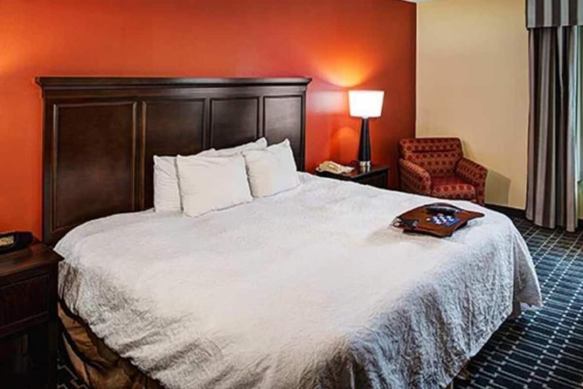 Premium bedding, down duvets, desk, laptop workspace