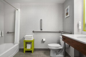 Amenidades de baño gratuitas, secadora de cabello, toallas 