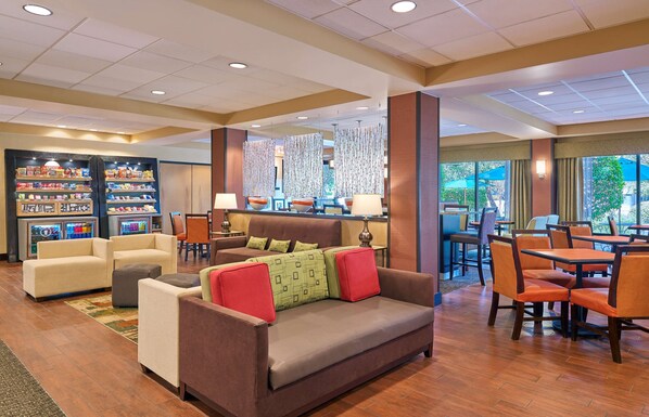 Lobby - Hampton Inn San Antonio Stone Oak (San Antonio)
