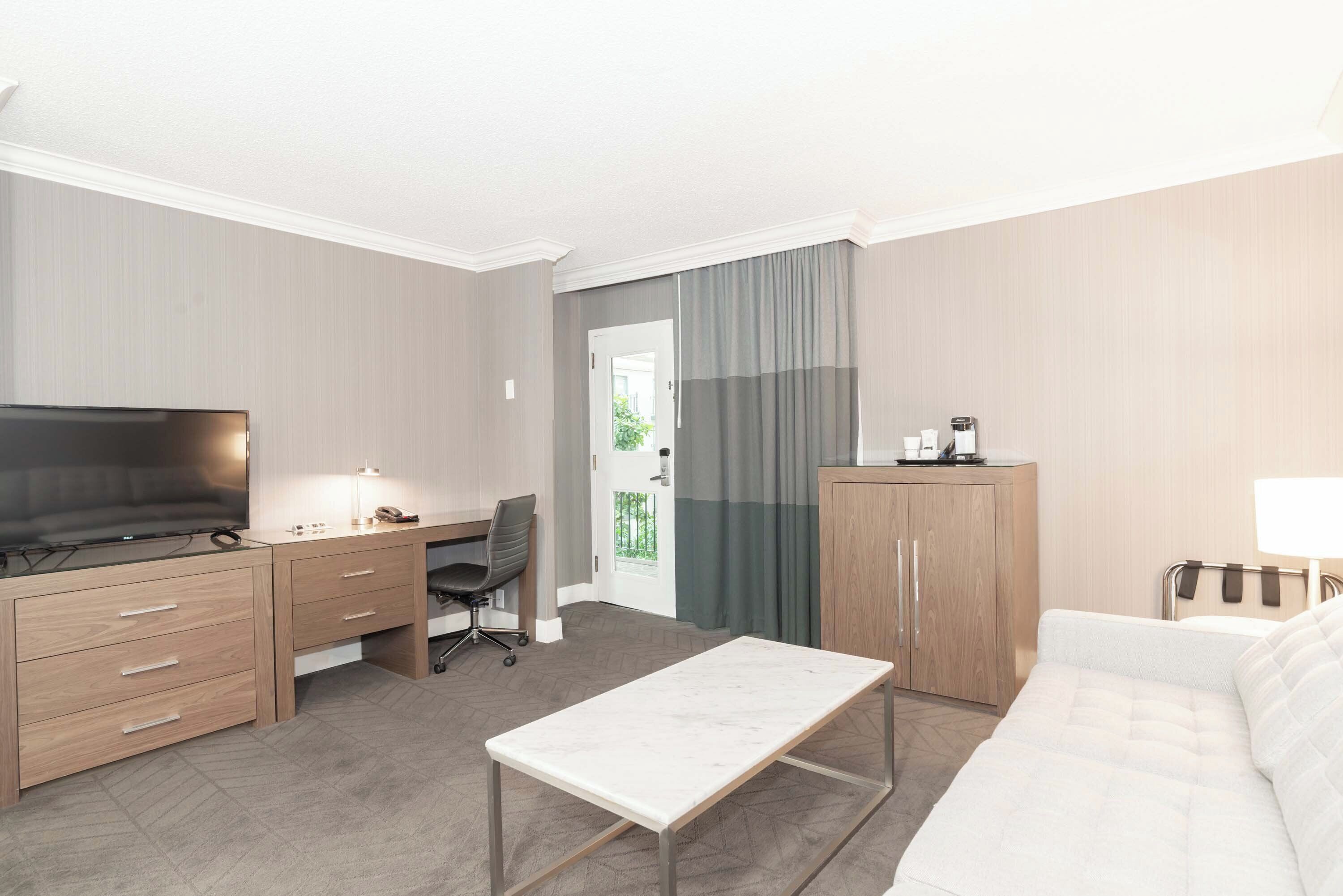 standard suite, 1 queen bed with sofa bed | hypo-allergenic bedding, in-room safe, desk, laptop workspace