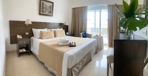 Ropa de cama de alta calidad y minibar