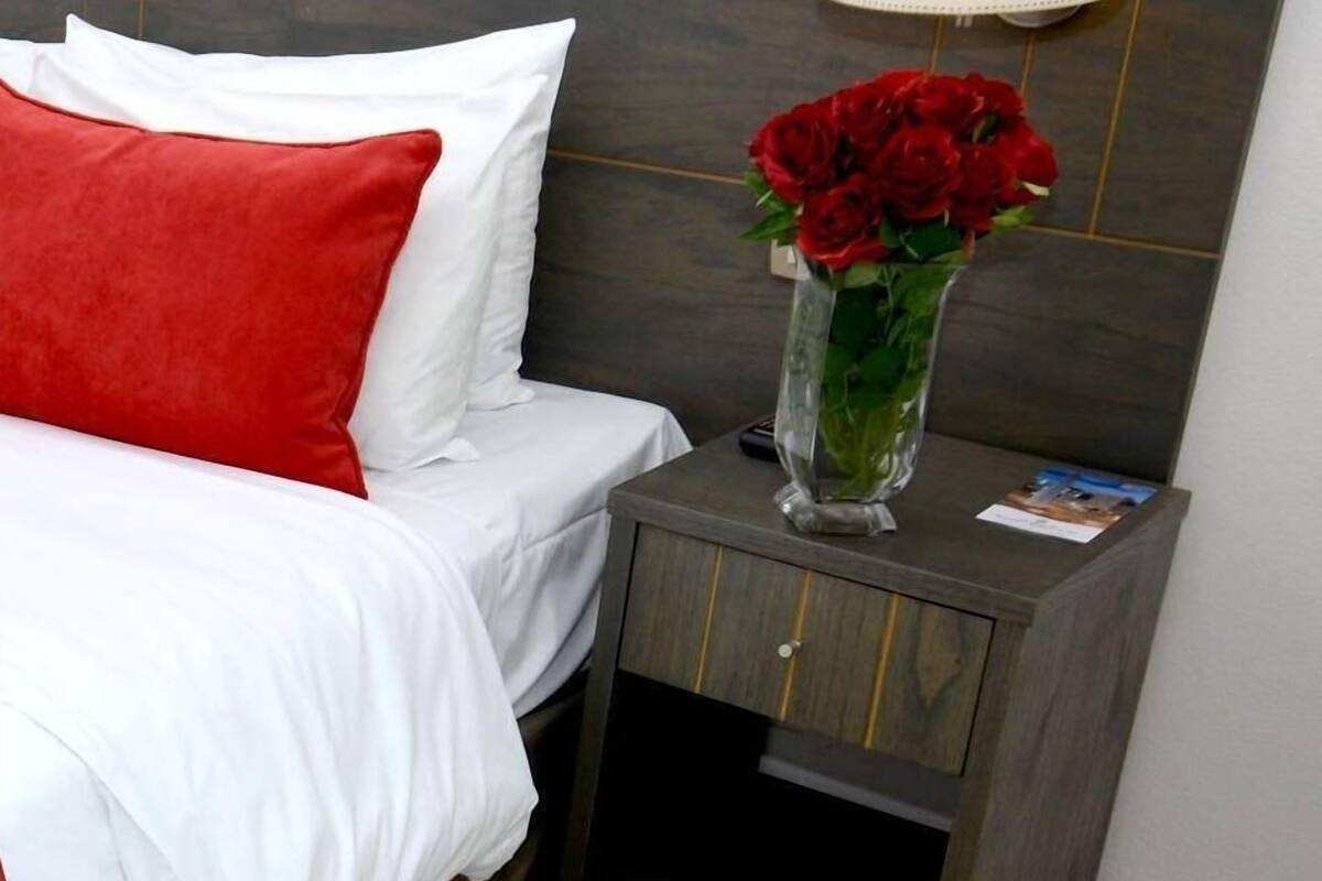 Premium bedding, in-room safe, desk, iron/ironing board (on request)