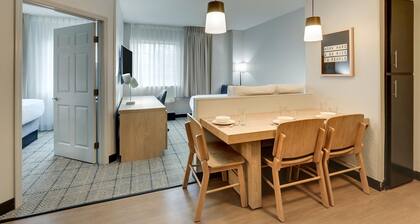 Sonesta Simply Suites Las Vegas Convention Center