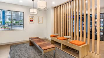 Zona de estar del vestíbulo