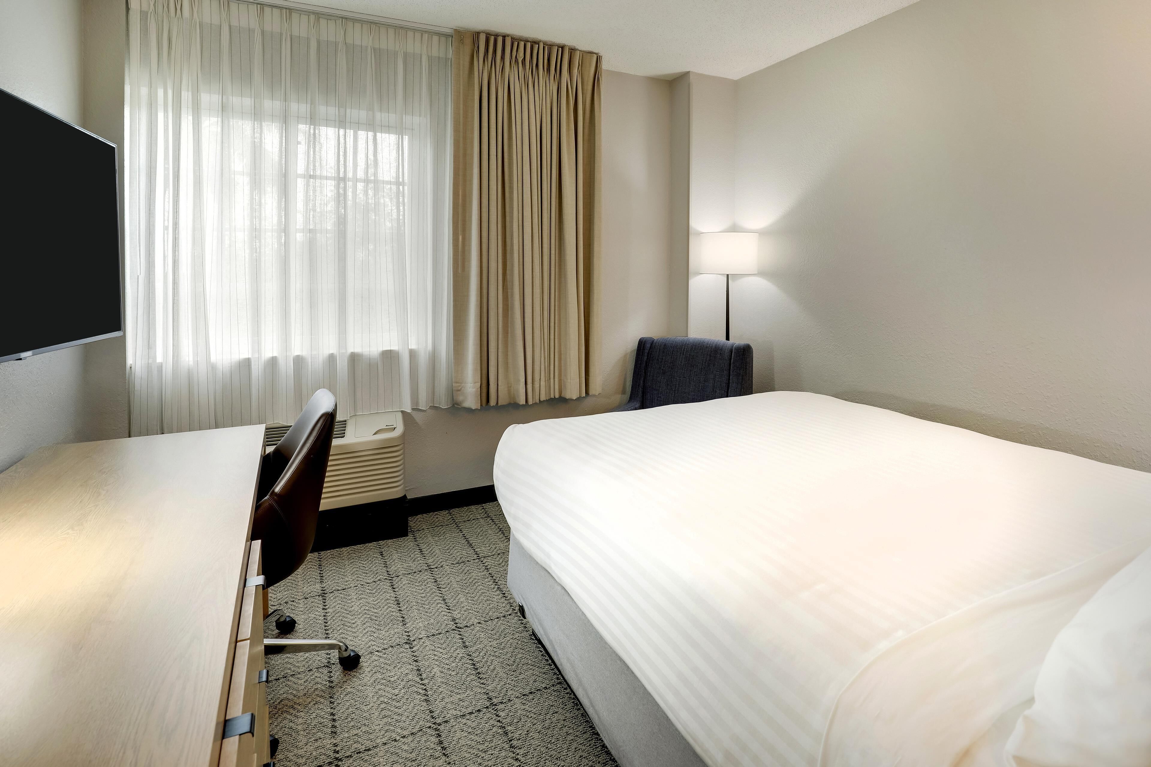 Photo - Sonesta Simply Suites Las Vegas Convention Center