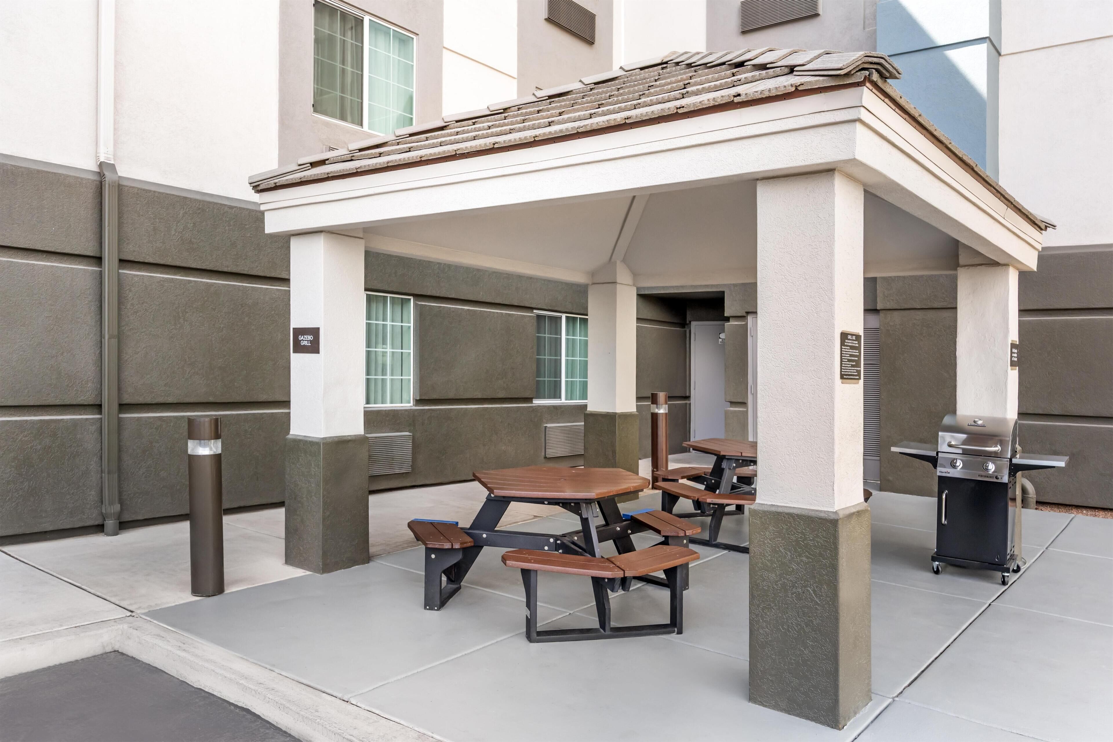 Photo - Sonesta Simply Suites Las Vegas Convention Center