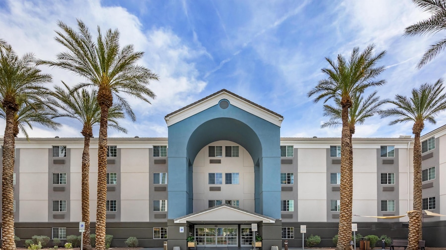 Sonesta Simply Suites Las Vegas Convention Center