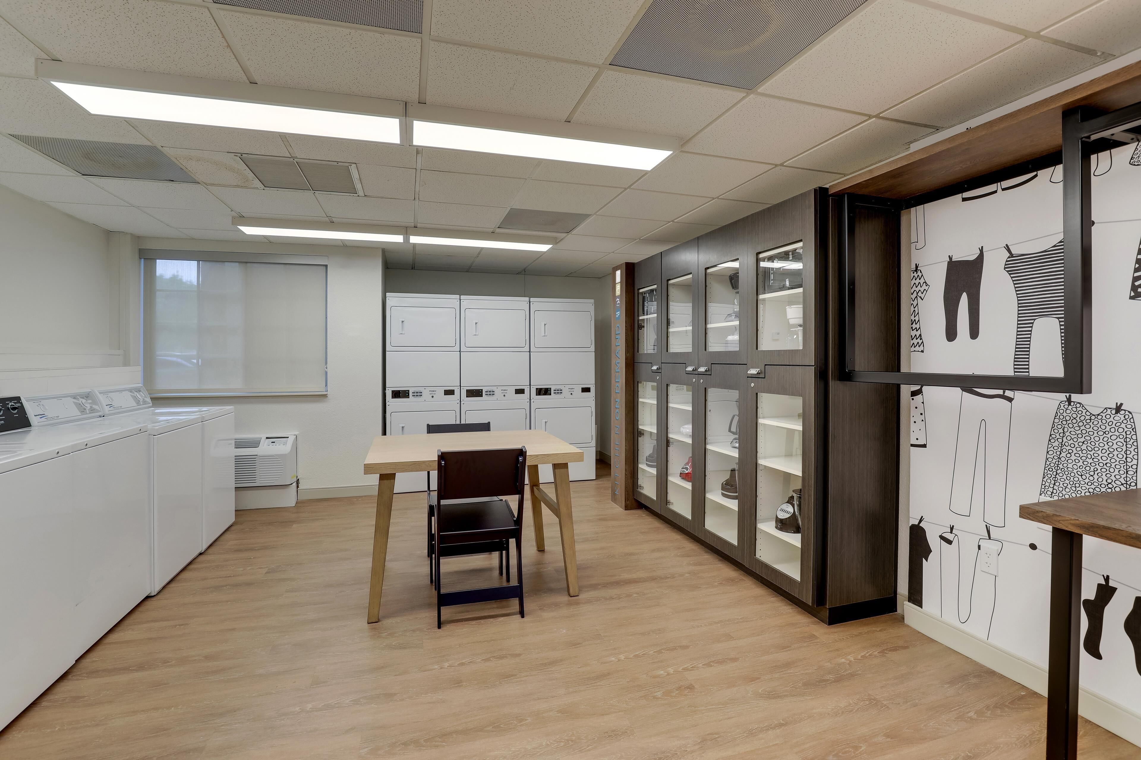 Photo - Sonesta Simply Suites Las Vegas Convention Center