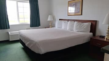 Allergitestet sengetøy, strykejern/-brett og barnesenger