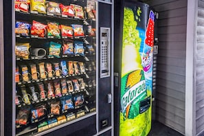 Vending machine - Motel 6 Greensboro, NC - I-40 (Greensboro)
