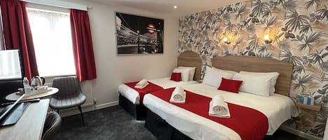 Standard Room, Multiple Beds, Non Smoking