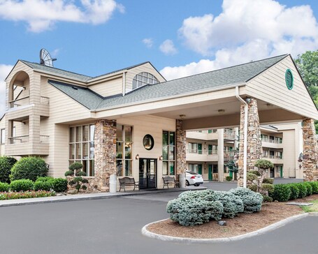 Quality Inn And Suites Dollywood - Image 8