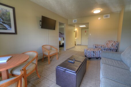 Quality Inn And Suites Dollywood - Image 29