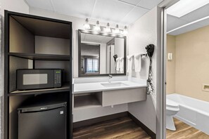 Standard Room, 2 Queen Beds, Non Smoking | Bathroom | Hair dryer, towels - Quality Inn And Suites Dollywood (Pigeon Forge)