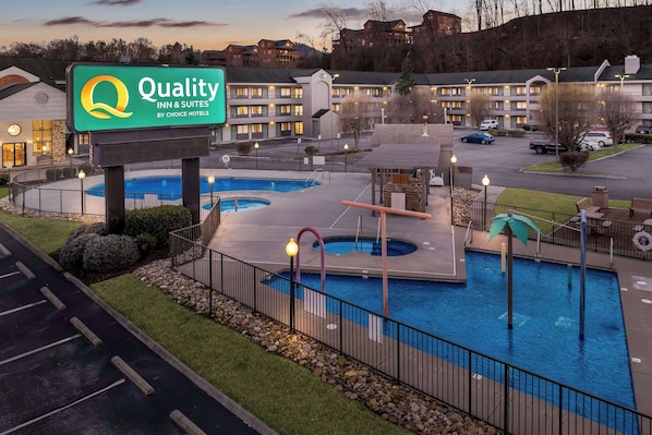 Enjoy a refreshing swim in our outdoor pool, complete with a hot tub and kids' play area.